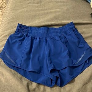 Hotty Hot Lululemon 2.5” shorts - royal blue